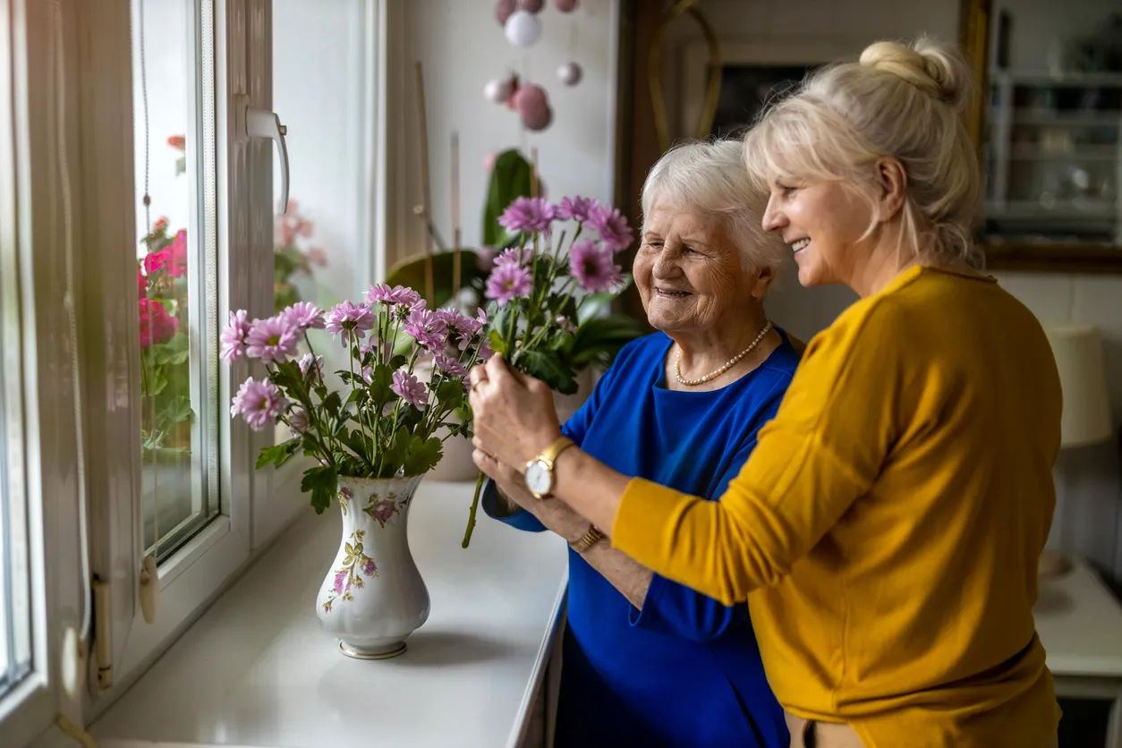 Knowing When to Transition Your Loved One to a Memory Care Facility Knowing When to Transition Your Loved One to a Memory Care Facility